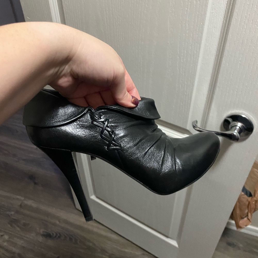 Guess booties